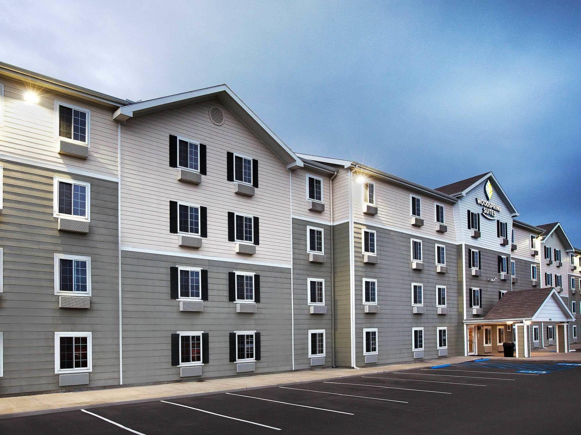 Woodspring Hotel 2*
