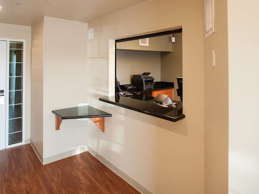 Hotel Woodspring 2*